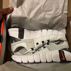 New men’s Metcon size 13